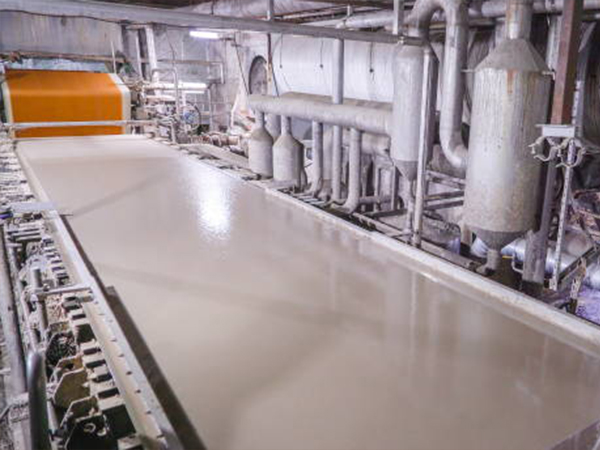 Foam treatment of pulp