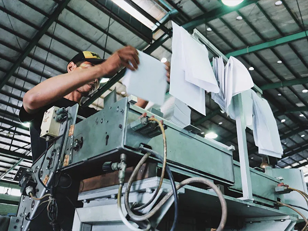 Understanding Alkyl Ketene Dimer Wax and its role in paper sizing